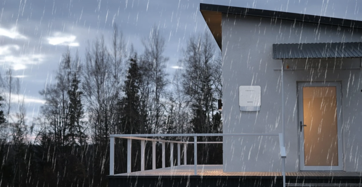 Microinverters, Optimizers, or a Hybrid Inverter: The Middle Ground Many Homes Miss